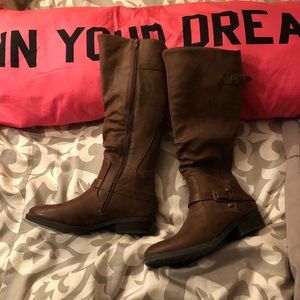 Bare traps Yanessa Tall Boots size 10